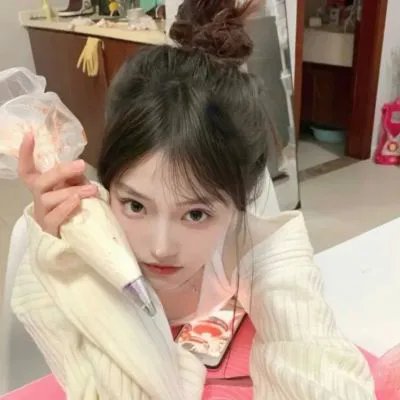 女孩向前冲
